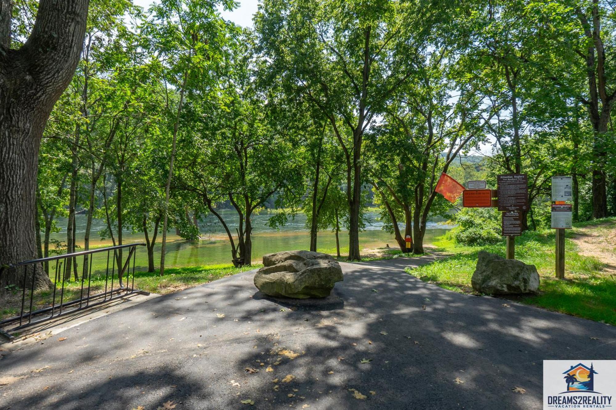 3Br Condo With Lake View - Trout Fishing - Playground - 2 Pools - Free Tickets Included - Pr69-9 แบรนสัน ภายนอก รูปภาพ